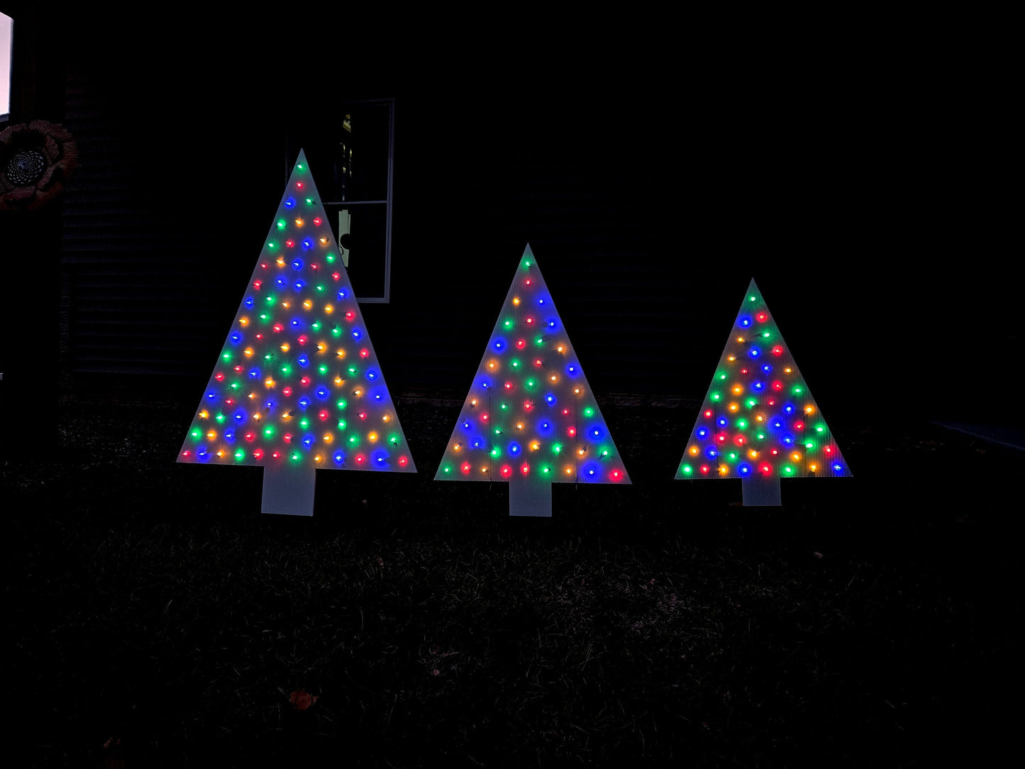 Multi-Mode Illuminated Christmas Tree – Indoor/Outdoor Battery-Operated Decor