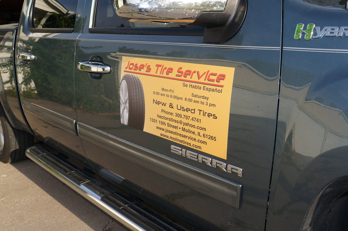 Car Magnet - Custom Magnets - Scratch Resistant, Waterproof Custom magnets, Business Logo on Cars - Truck Magnets - Logo - Branding